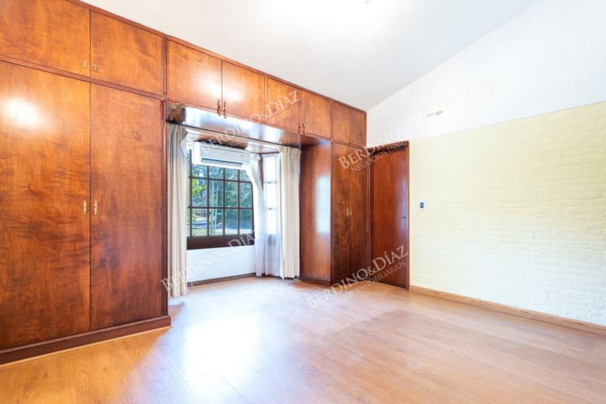 Casa ID.2428 - Oportunidad en venta Casa zona de colegios 