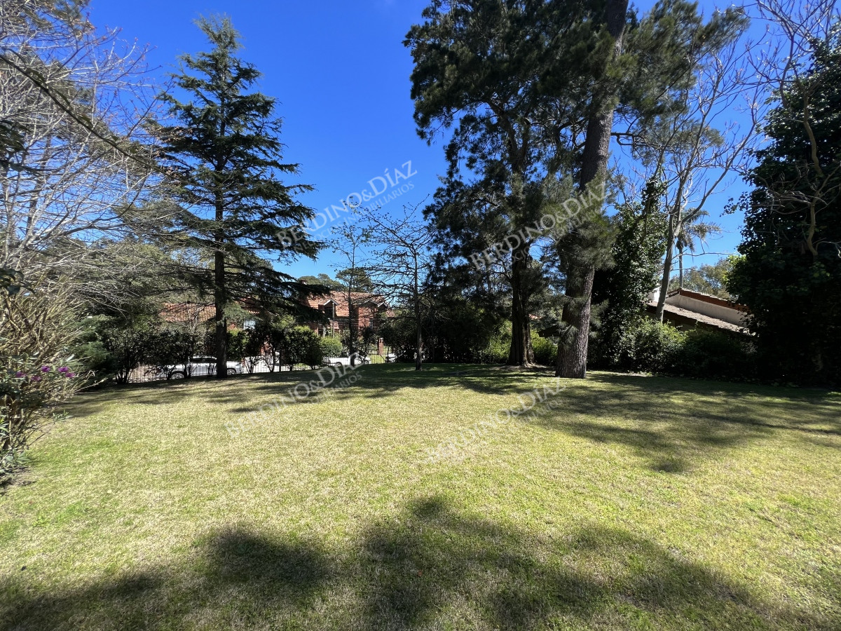 Casa ID.2012 - Excepcional Chalet en Venta en San Rafael, Punta del Este