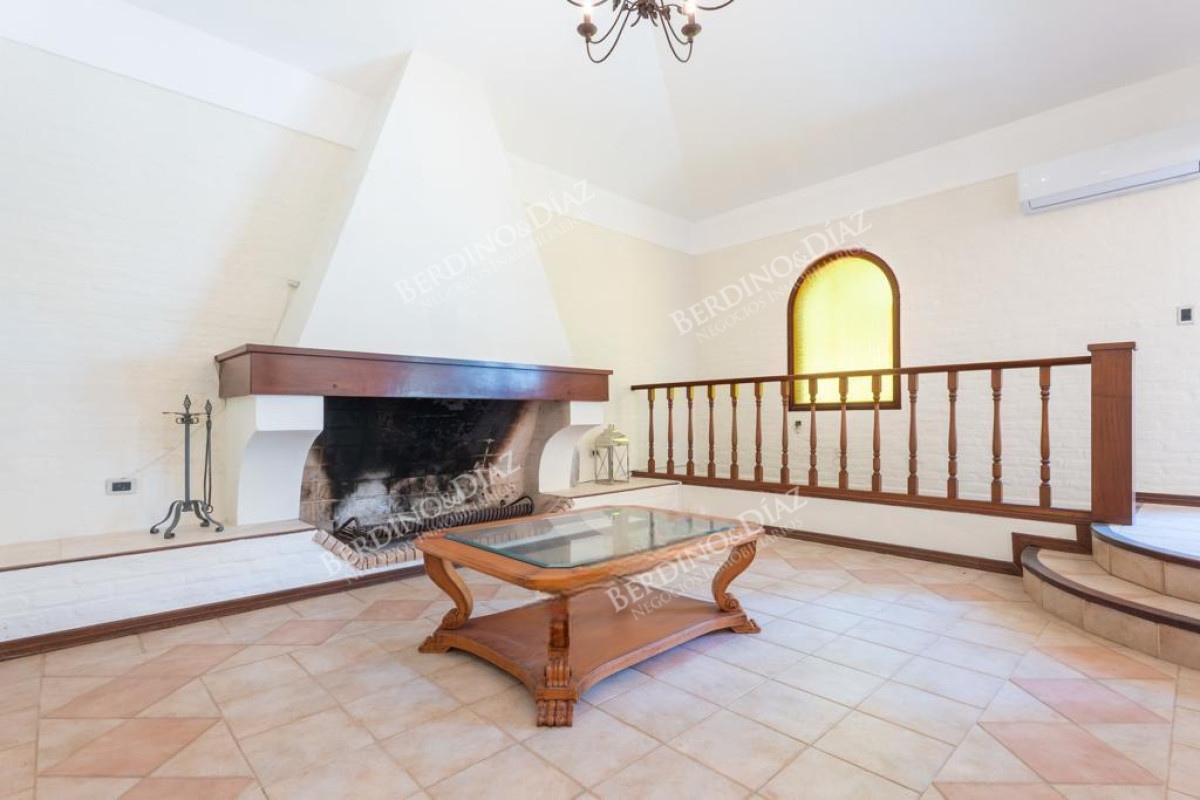 Casa ID.2428 - Oportunidad en venta Casa zona de colegios 