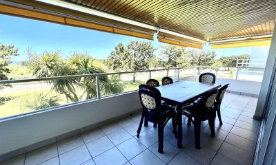 Apartamento frente a la Playa Mansa