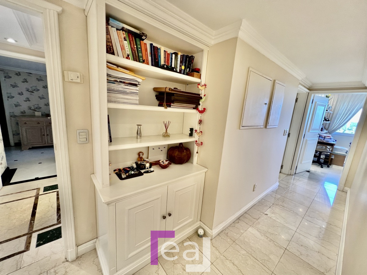 Apartamento ID.18 - Elegante y Exclusivo. Una joya de la Playa Mansa. Golden Gate. 