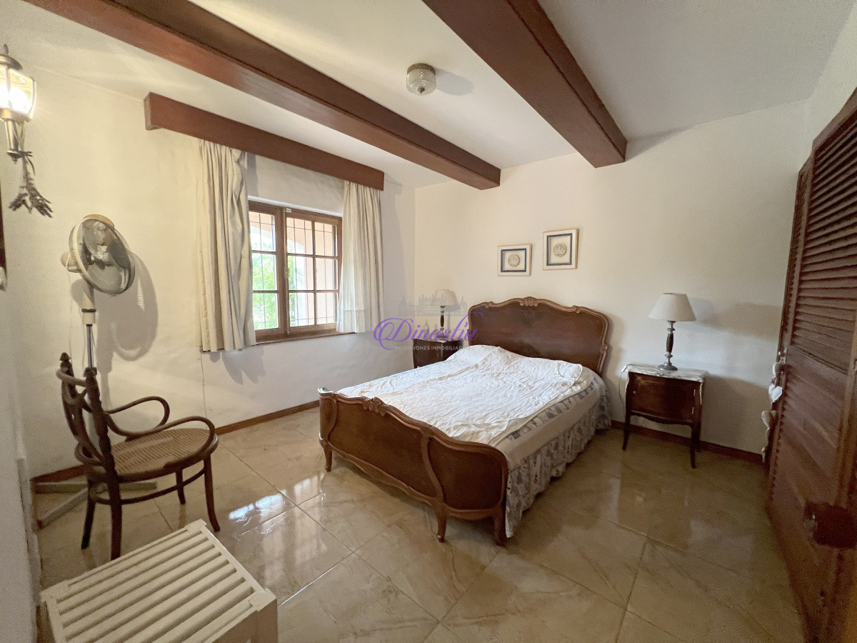Casa ID.173 - Espléndida residencia de estilo mediterraneo sobre importante Avenida
