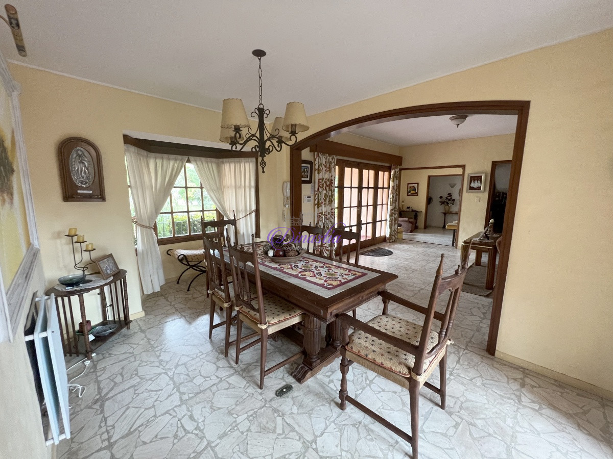 Casa ID.173 - Espléndida residencia de estilo mediterraneo sobre importante Avenida