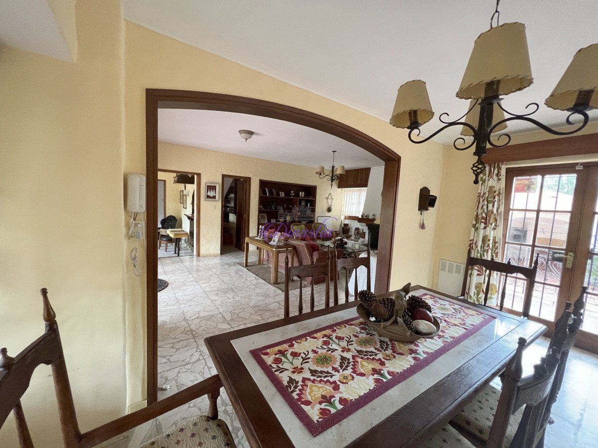 Casa ID.173 - Espléndida residencia de estilo mediterraneo sobre importante Avenida