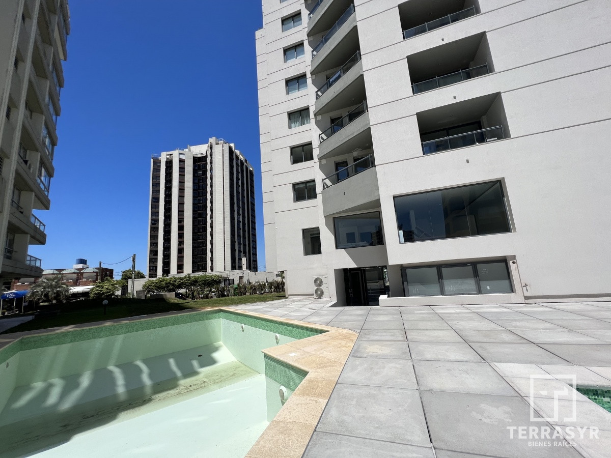 Apartamento ID.199 - A ESTRENAR. Apartamento de 2 dormitorios con vista a la Brava