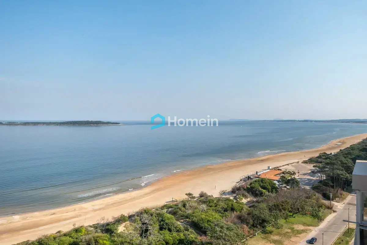 Apartamento ID.724 - ¡Espectacular Oportunidad! PentHouse sobre la Playa Mansa