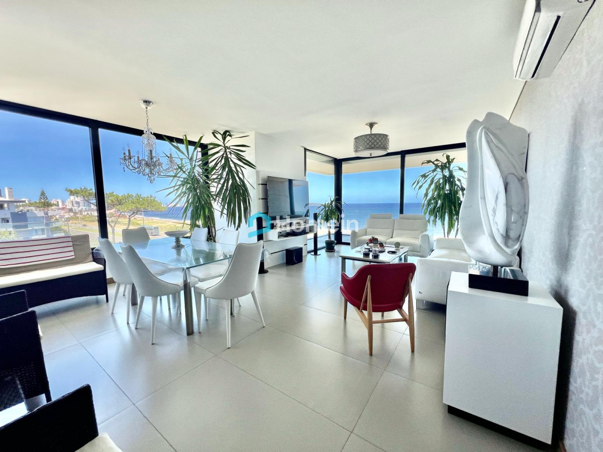 Apartamento ID.2158 - Apartamento de 3 Dormitorios en Suite en Playa Mansa