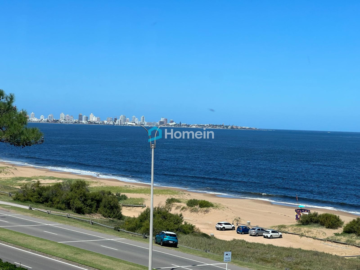 Apartamento ID.2158 - Apartamento de 3 Dormitorios en Suite en Playa Mansa