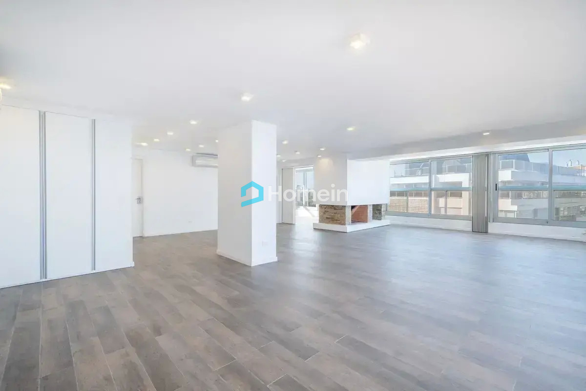 Apartamento ID.724 - ¡Espectacular Oportunidad! PentHouse sobre la Playa Mansa