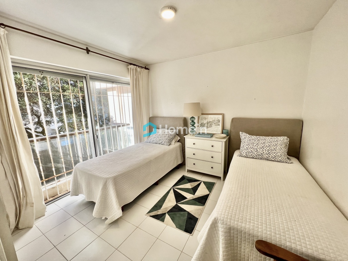 Apartamento ID.1957 - Semipiso de mas de 200 m2 frente al mar