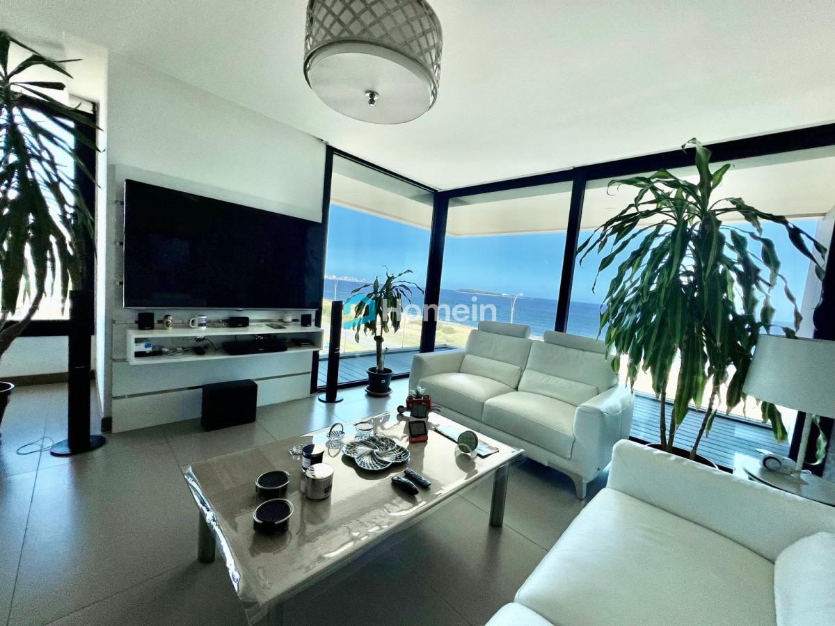 Apartamento ID.2158 - Apartamento de 3 Dormitorios en Suite en Playa Mansa