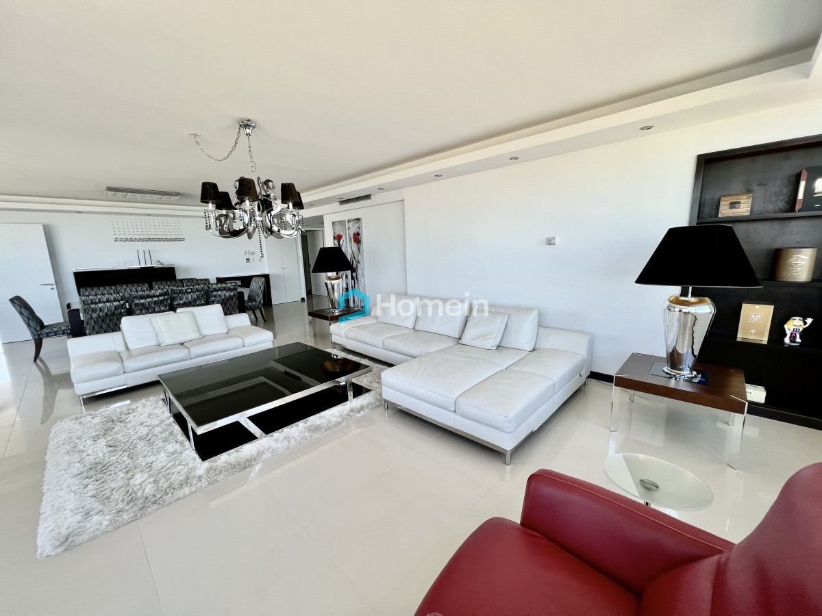 Apartamento ID.889 - Espectacular apartamento en la Playa Brava. Tiburon 3, un privilegio. 