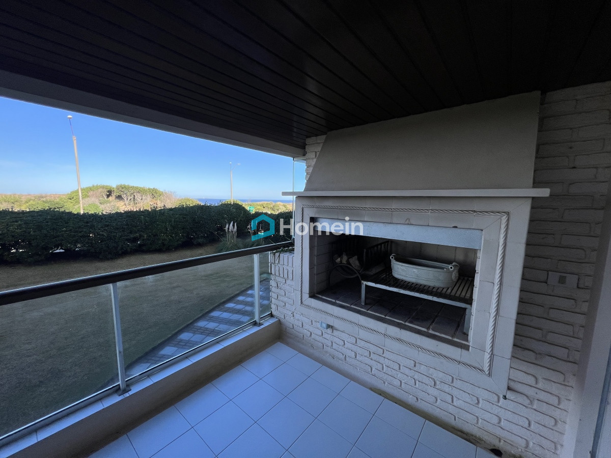 Apartamento ID.1957 - Semipiso de mas de 200 m2 frente al mar