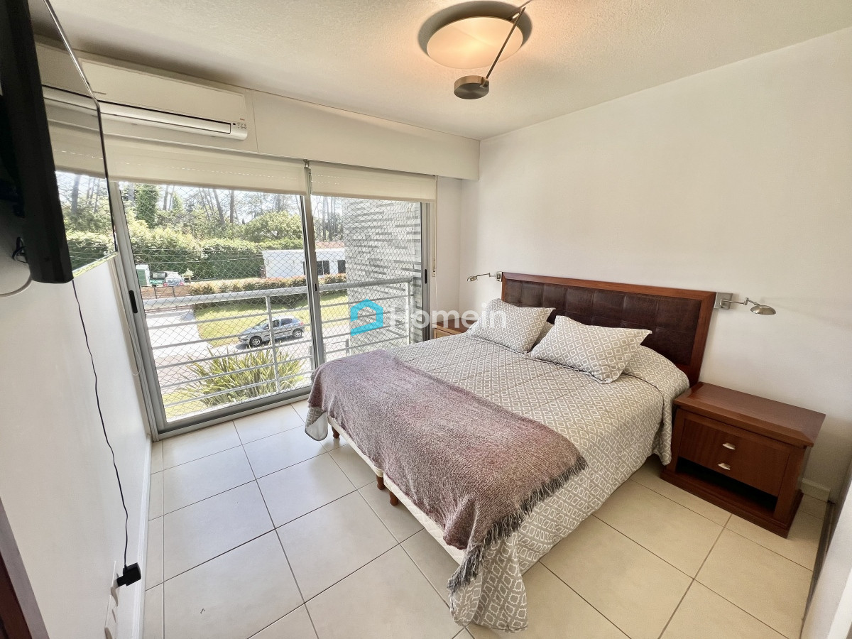 Apartamento ID.2077 - Apartamento con Parrillero Propio a 300 metros de la Mansa. 