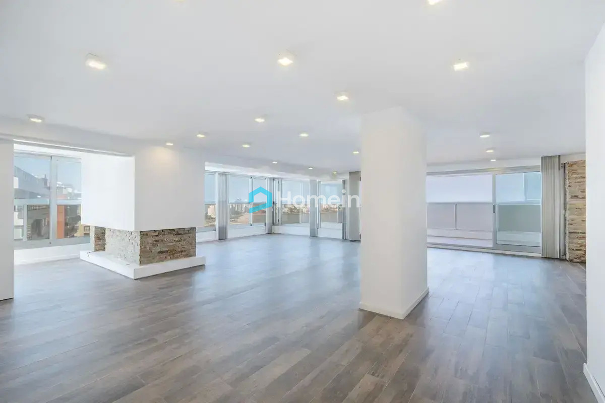 Apartamento ID.724 - ¡Espectacular Oportunidad! PentHouse sobre la Playa Mansa