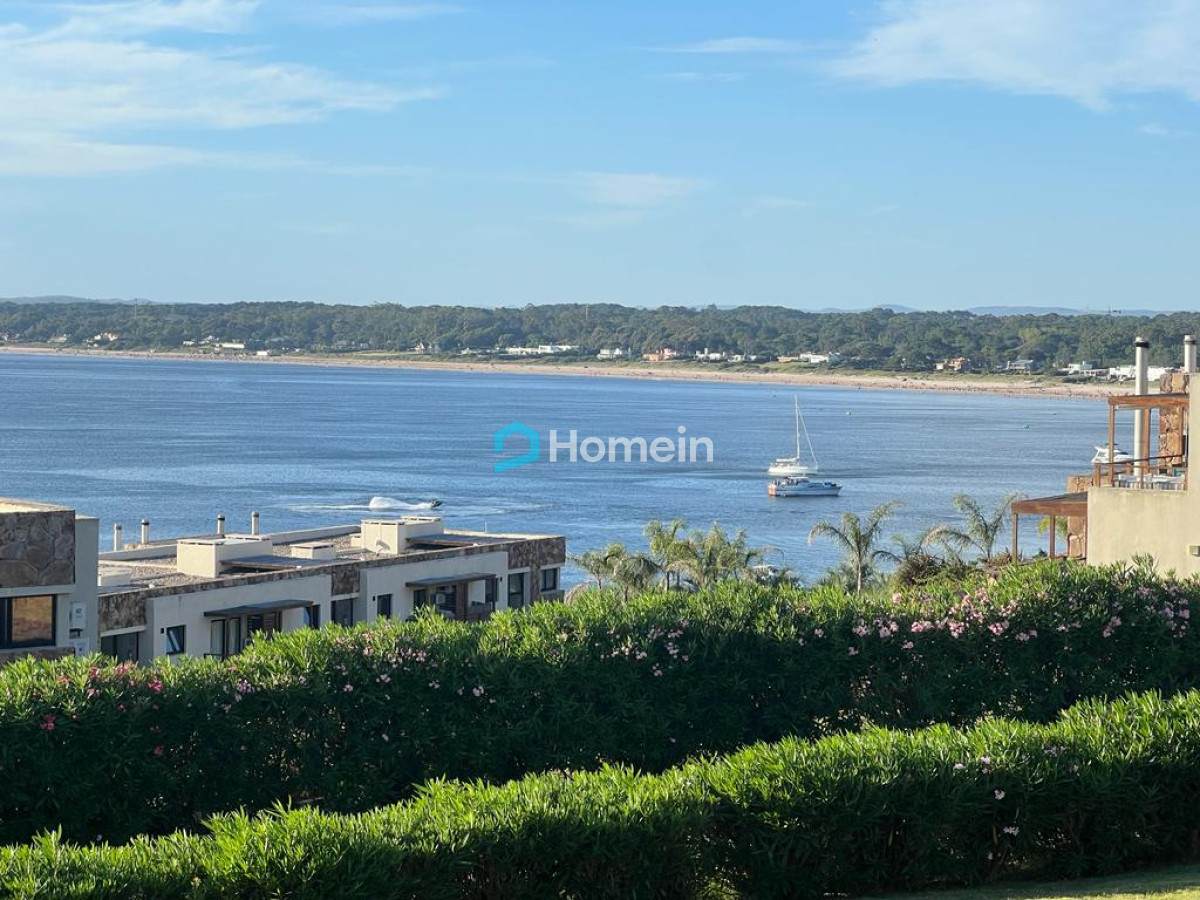 Apartamento ID.2148 - Apartamento de 2 Dormitorios en Suite en Punta Ballena