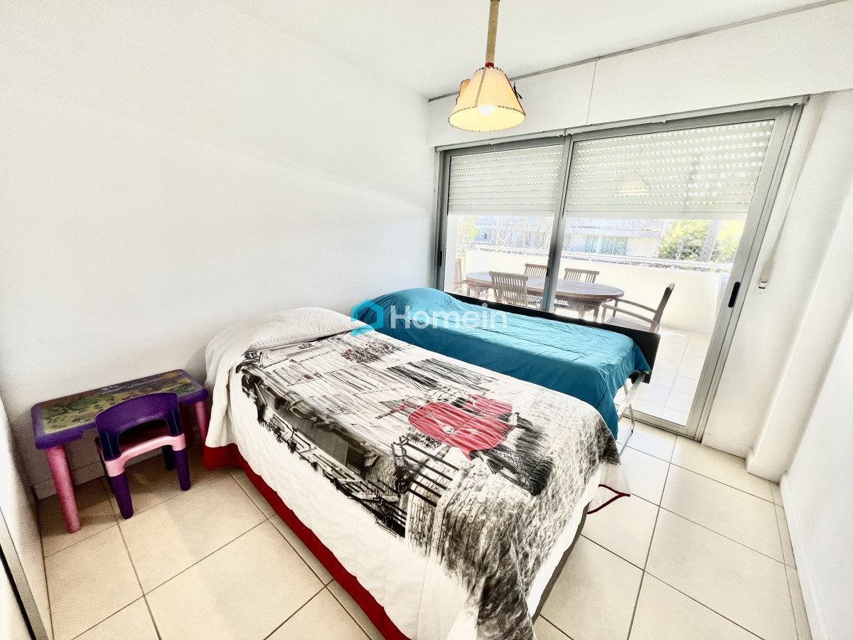 Apartamento ID.2077 - Apartamento con Parrillero Propio a 300 metros de la Mansa. 