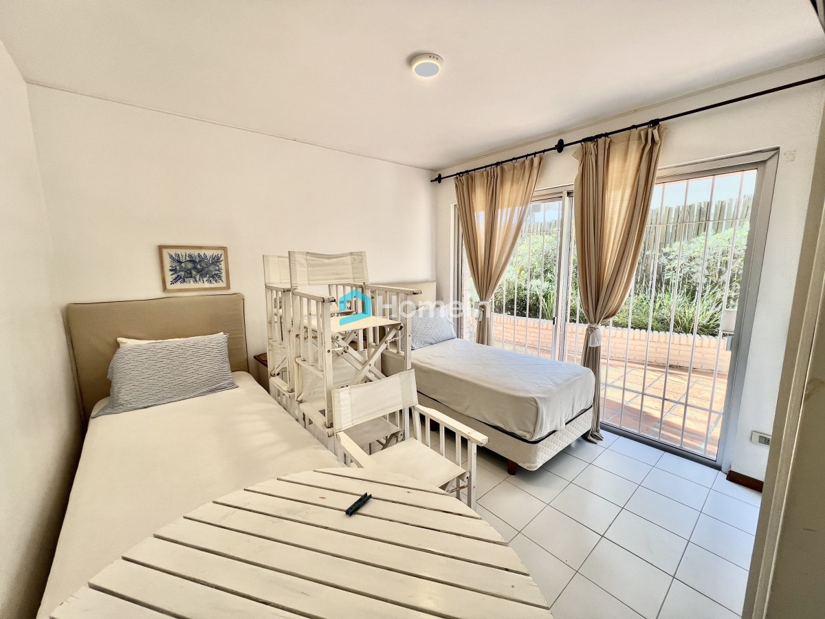 Apartamento ID.1957 - Semipiso de mas de 200 m2 frente al mar