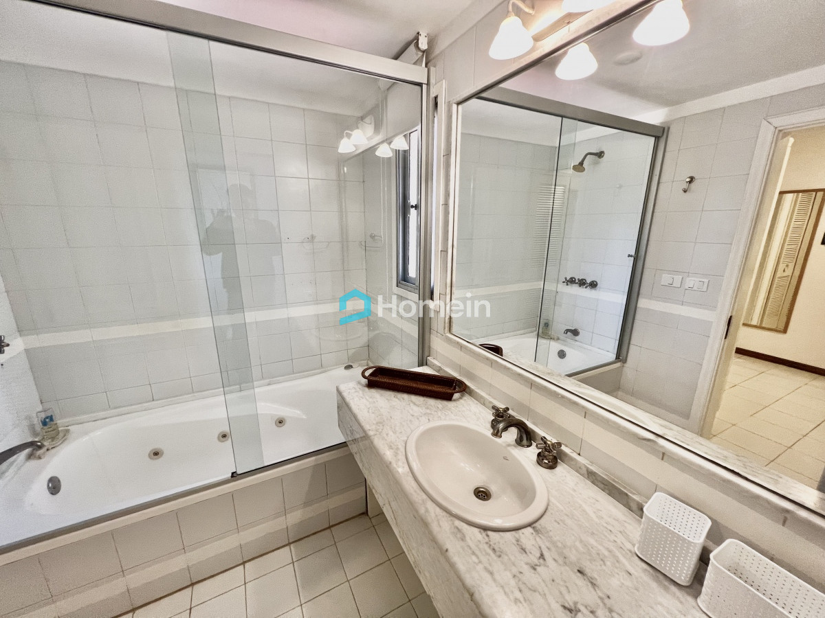 Apartamento ID.1957 - Semipiso de mas de 200 m2 frente al mar