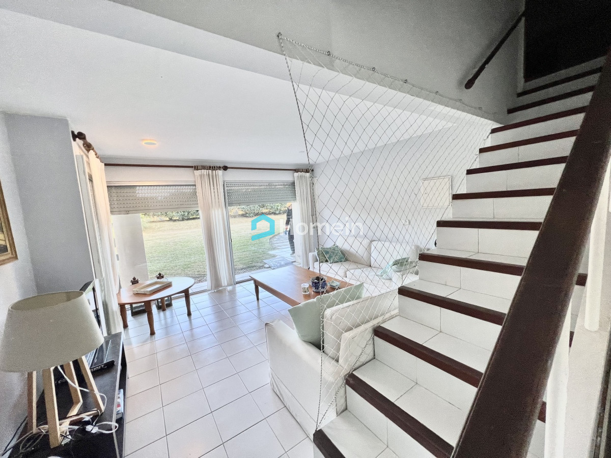 Apartamento ID.1957 - Semipiso de mas de 200 m2 frente al mar