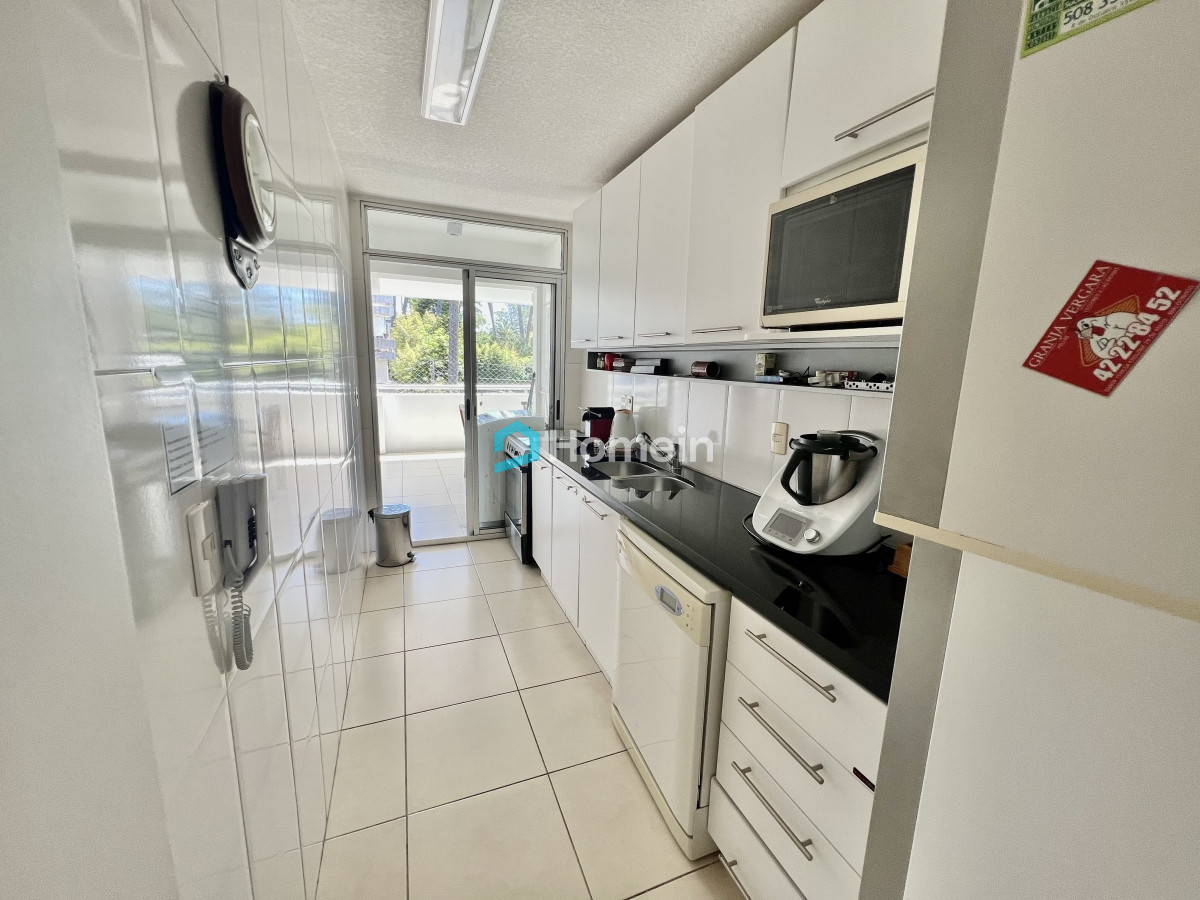 Apartamento ID.2077 - Apartamento con Parrillero Propio a 300 metros de la Mansa. 