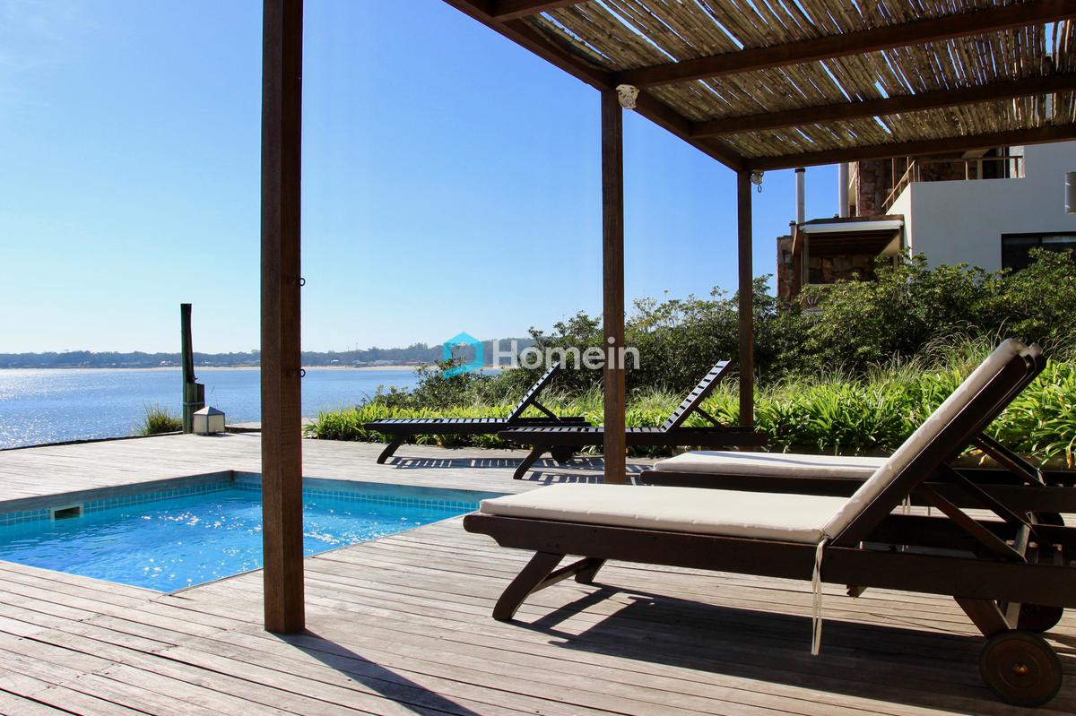 Apartamento ID.2148 - Apartamento de 2 Dormitorios en Suite en Punta Ballena