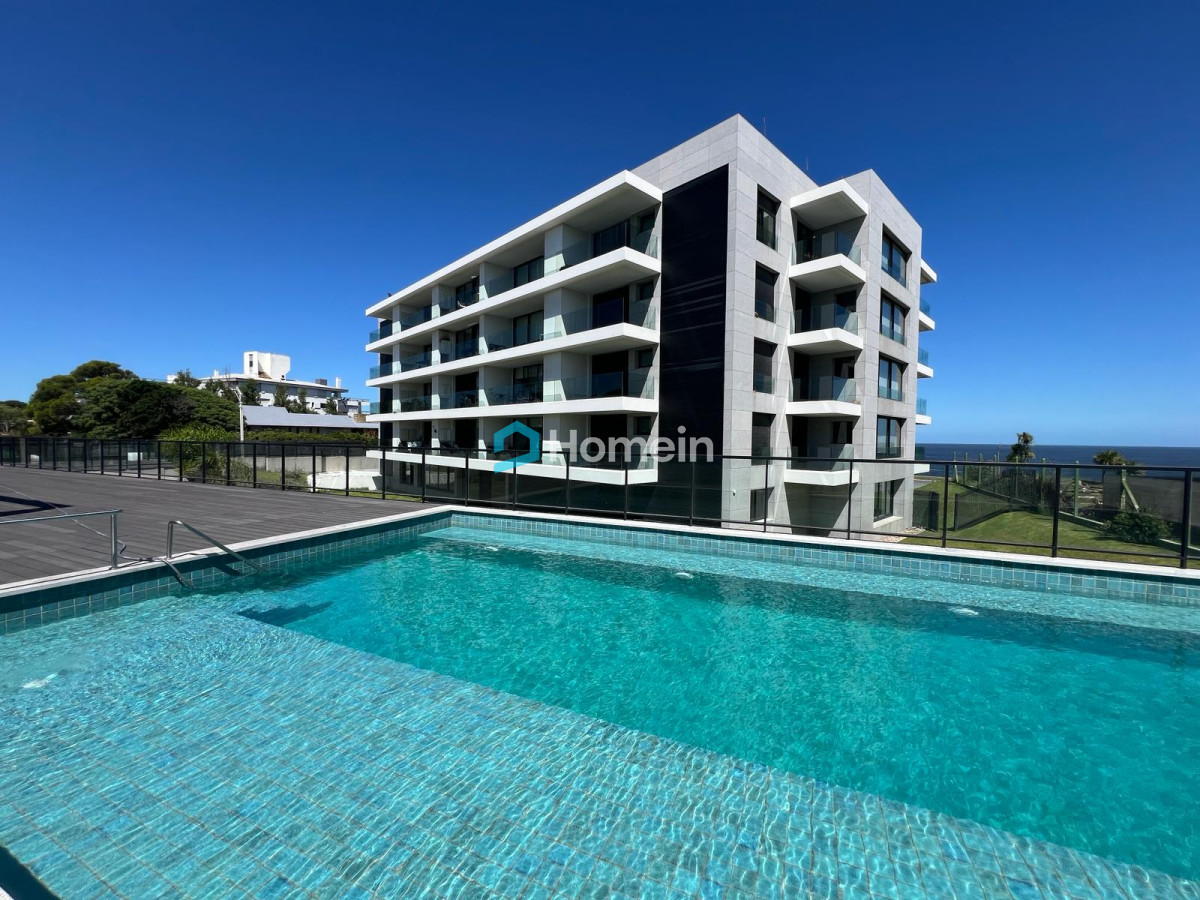 Apartamento ID.2158 - Apartamento de 3 Dormitorios en Suite en Playa Mansa