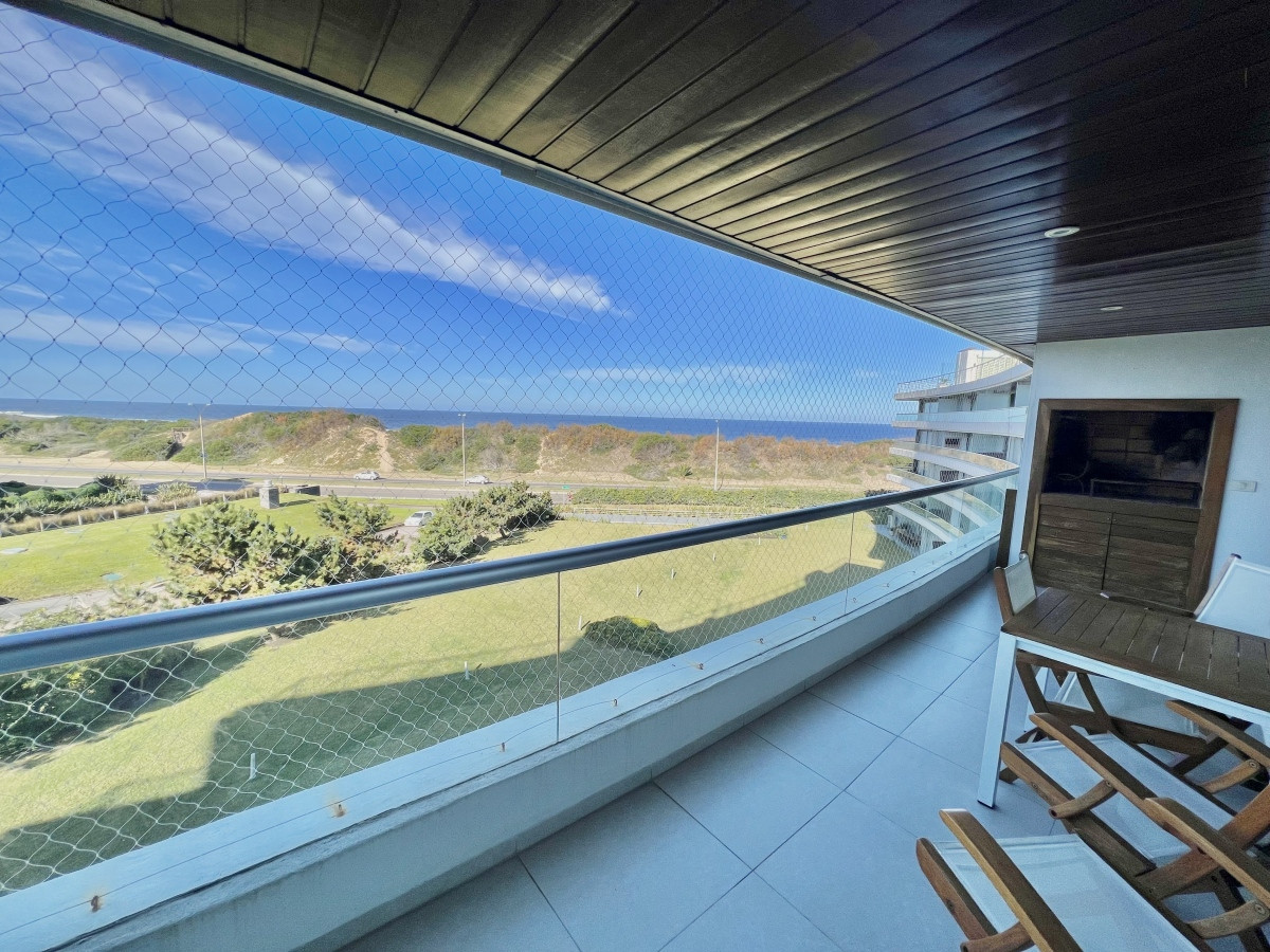 Apartamento frente al mar con vistas a la Brava. Barra