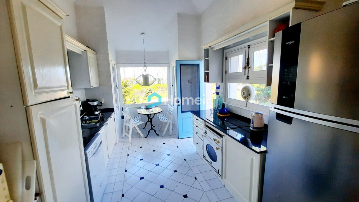 Casa ID.851 - Espectacular Residencia en La Barra con Vista al Mar