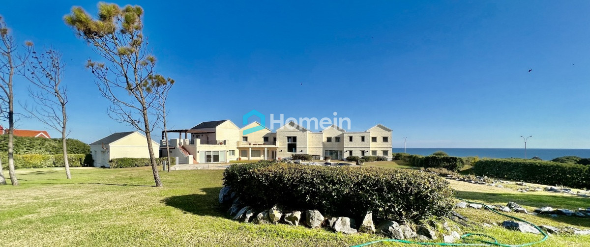 Casa ID.1498 - Espectacular Mansión frente al Mar en Punta del Este