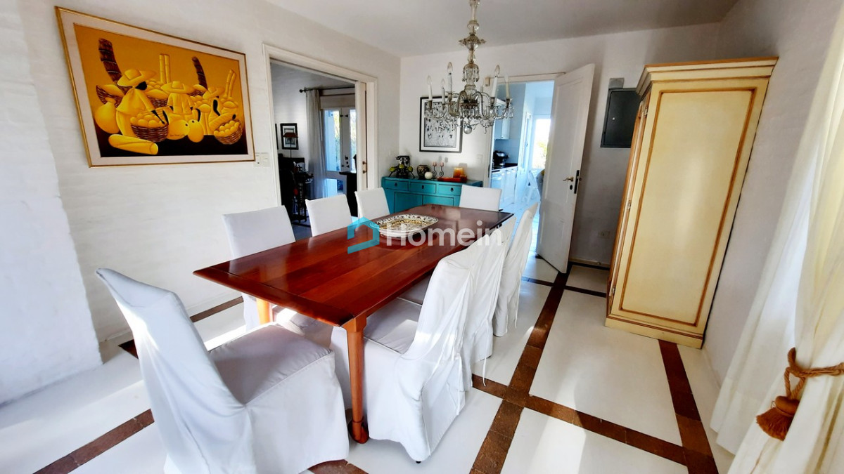 Casa ID.851 - Espectacular Residencia en La Barra con Vista al Mar