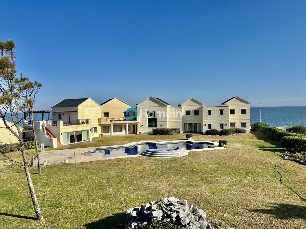 Casa ID.1498 - Espectacular Mansión frente al Mar en Punta del Este