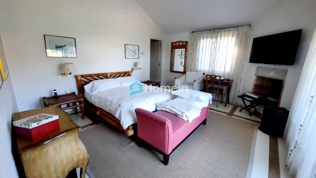 Casa ID.851 - Espectacular Residencia en La Barra con Vista al Mar