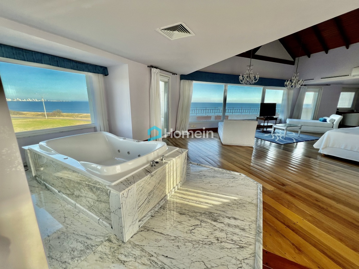 Casa ID.1498 - Espectacular Mansión frente al Mar en Punta del Este