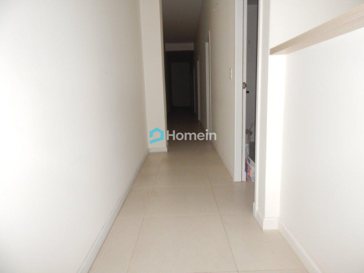 Local Comercial ID.113 - Amplio Local comercial en Pleno Corazón de Península a Solo Metros de la Rambla