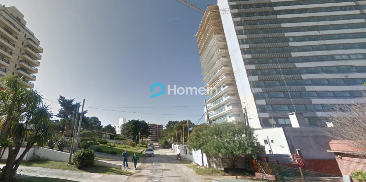 Terreno ID.17 - Excelente Lote en Venta en  Zona Residencial de Playa Brava