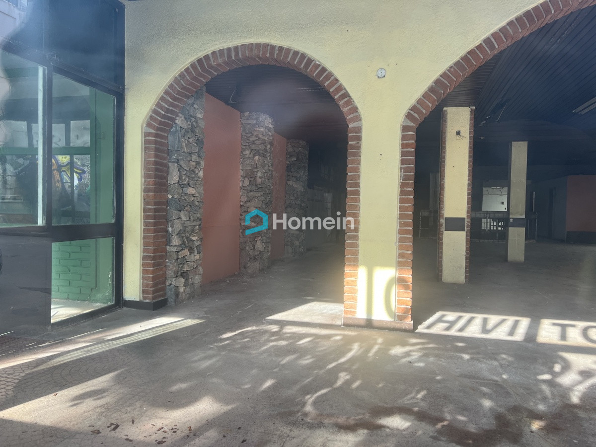 Terreno ID.1457 - 2 Locales sobre Gorlero aptos para edificar altura