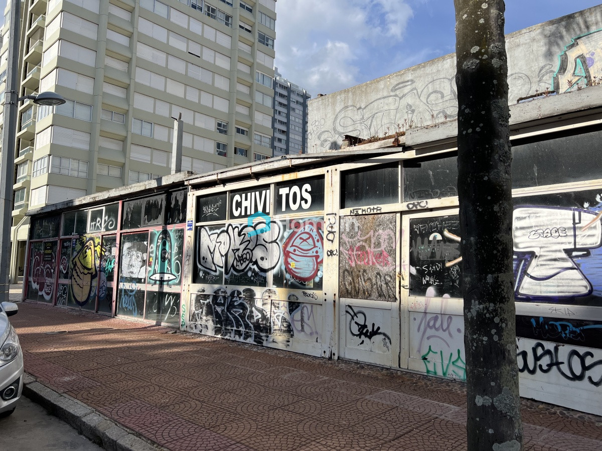 Terreno ID.1457 - 2 Locales sobre Gorlero aptos para edificar altura