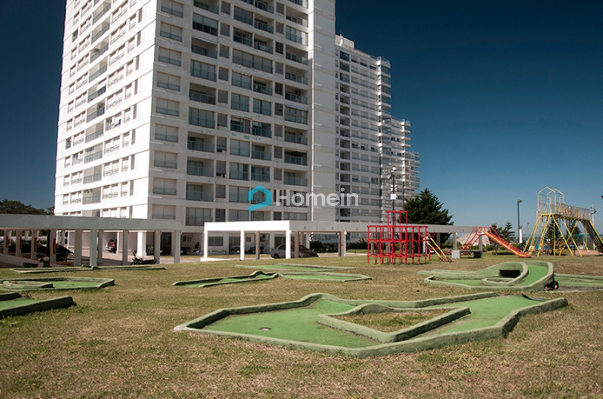 Apartamento ID.2127 - Apartamento en Complejo frente al mar en Playa Mansa de Punta del Este