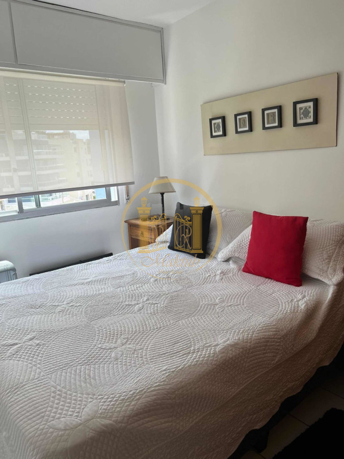 Apartamento ID.240 - Vendo Apartamento, 2 dormitorio, 2 baños, Península, Punta del este, Maldonado