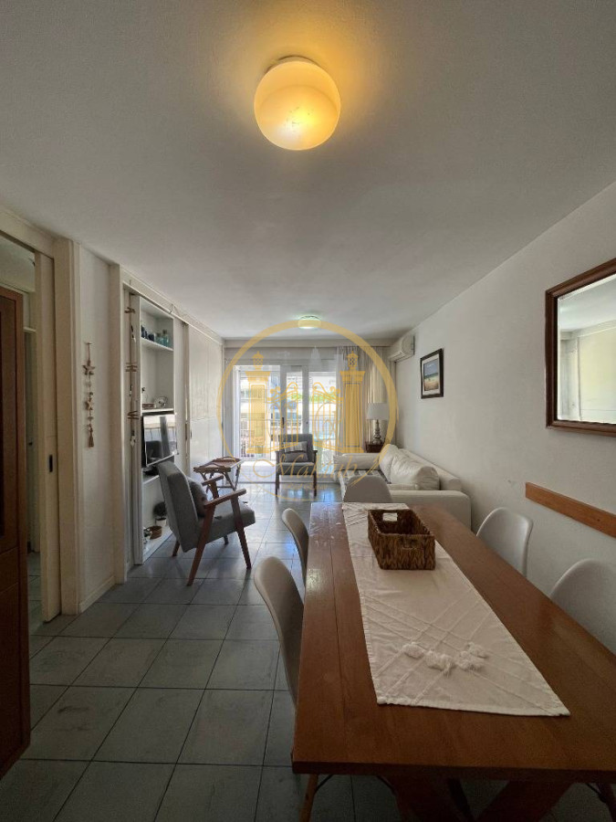 Apartamento ID.549 - Vendo apartamento, 1 dormitorio, balcón, cochera, Península, Punta del este, Maldonado