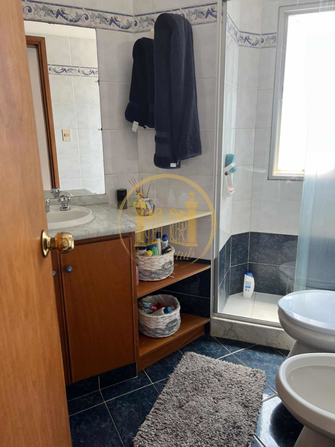 Apartamento ID.240 - Vendo Apartamento, 2 dormitorio, 2 baños, Península, Punta del este, Maldonado