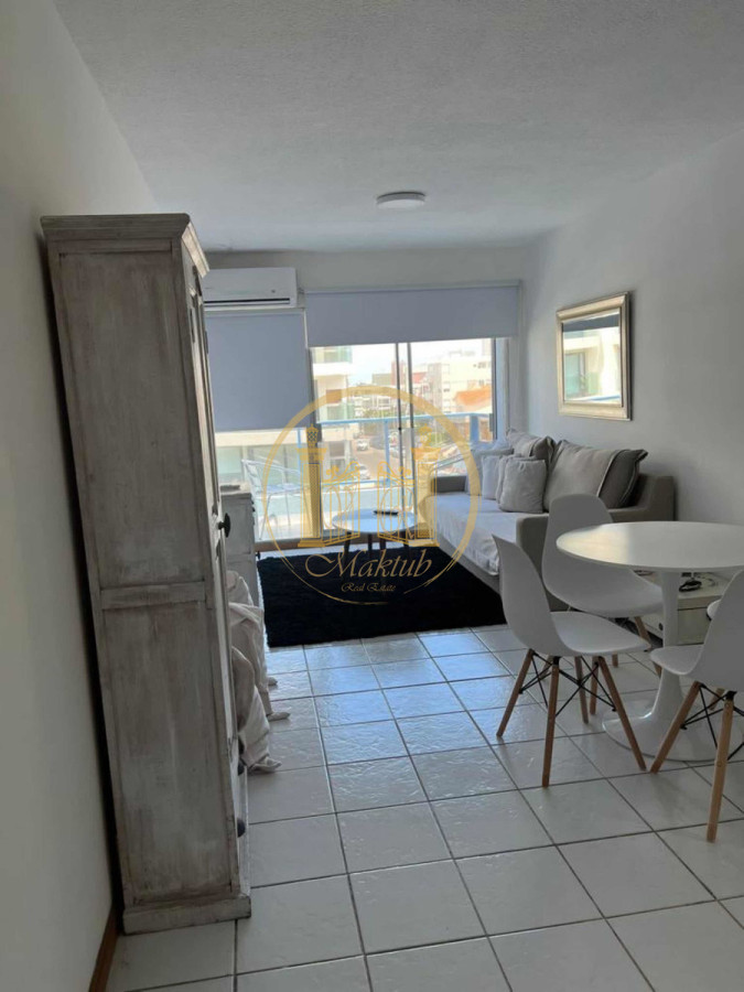 Apartamento ID.240 - Vendo Apartamento, 2 dormitorio, 2 baños, Península, Punta del este, Maldonado