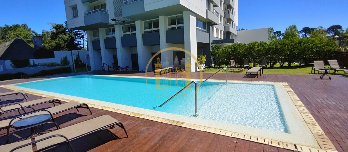 Apartamento ID.290 - VENDO APARTAMENTO, 1 DORMITORIO, COCHERA, AMENITIES, PUNTA DEL ESTE, MALDONADO. 