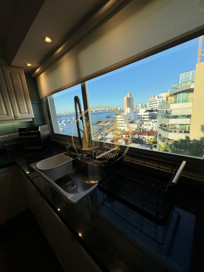 Apartamento ID.836 - VENDO APARTAMENTO, 3 DORMITORIOS, 3 BANOS, BALCON, PENINSULA, PUNTA DEL ESTE, MALDONADO 