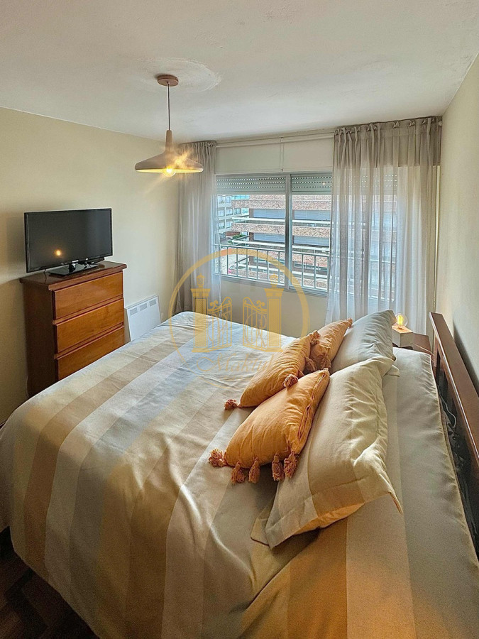 Apartamento ID.822 - VENDO APARTAMENTO, 2 DORMITORIOS, 2 BANOS, GARAJE, PENINSULA, PUNTA DEL ESTE, MALDONADO 