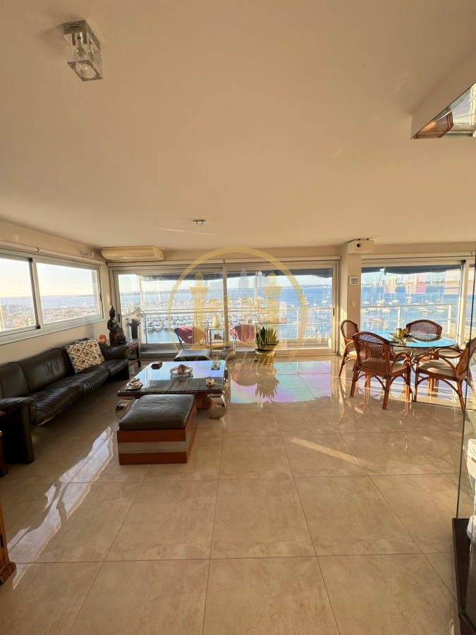 Apartamento ID.836 - VENDO APARTAMENTO, 3 DORMITORIOS, 3 BANOS, BALCON, PENINSULA, PUNTA DEL ESTE, MALDONADO 