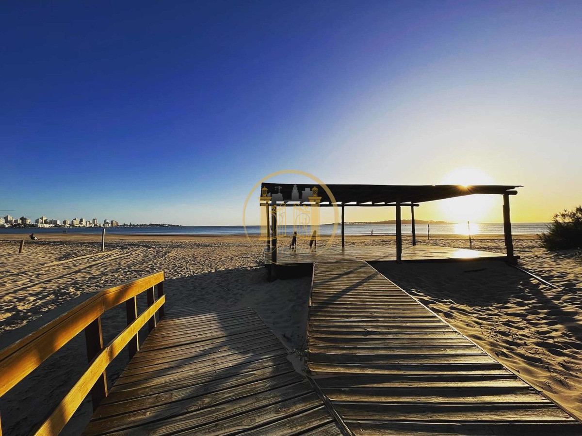 Apartamento ID.167 - Alquilo Apartamento, 2 dormitorio, 1 baños, Punta del este, Maldonado