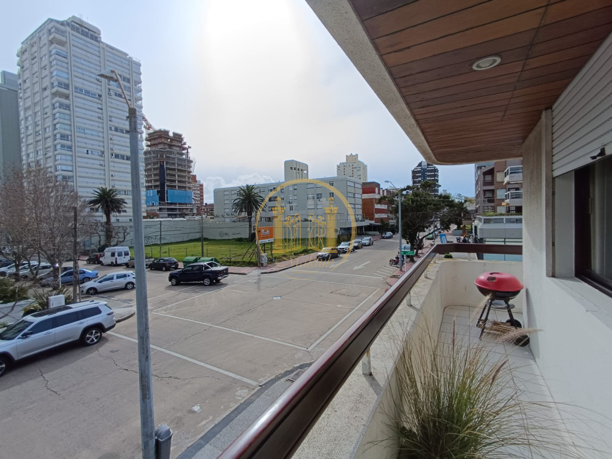 Apartamento ID.530 - Vendo apartamento, 2 dormitorio, 2 baños, balcón, cochera, amenities, Península, Maldonado