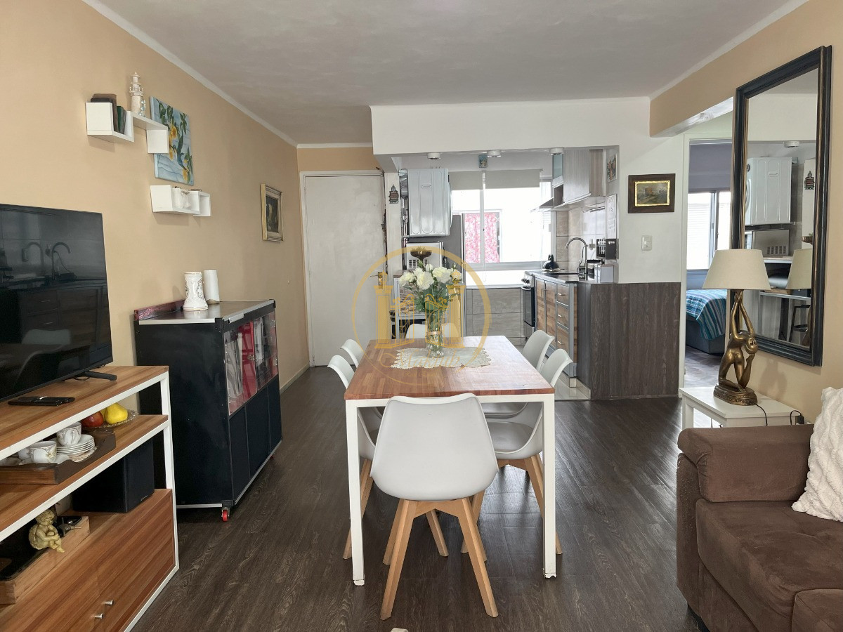 Apartamento ID.820 - VENDO APARTAMENTO, 2 DORMITORIOS, 2 BANOS, GARAJE, PENINSULA, PUNTA DEL ESTE, MALDONADO 